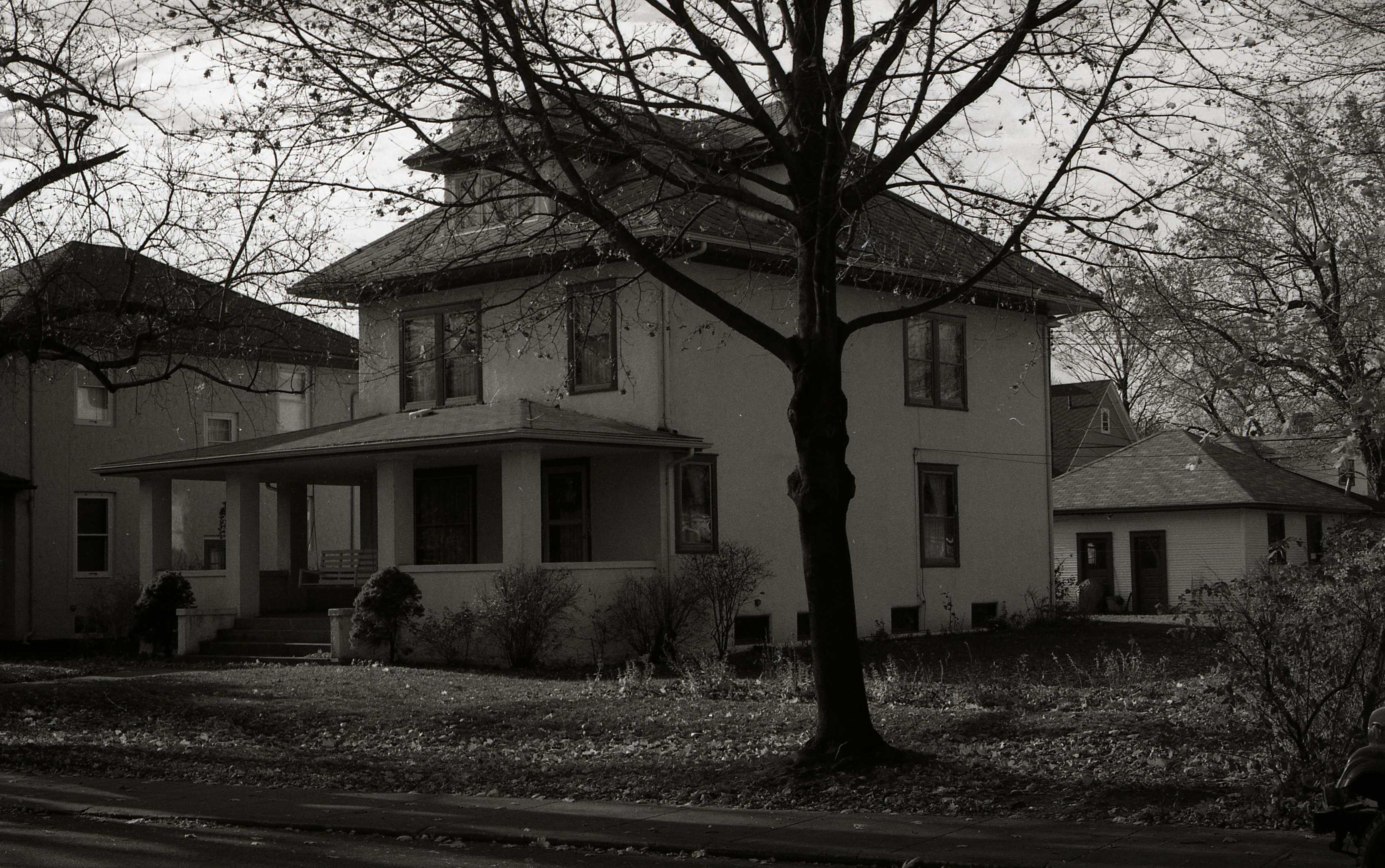 1083 Riverside Drive